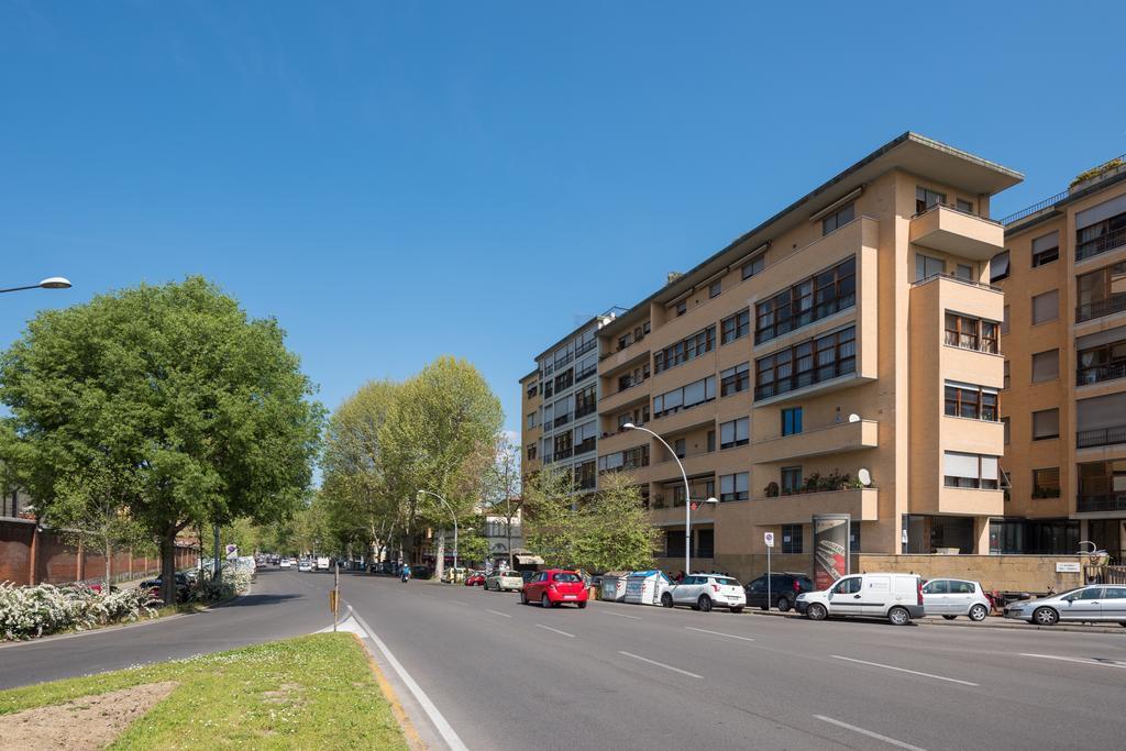 Roommo Lungarno Florence Exterior photo